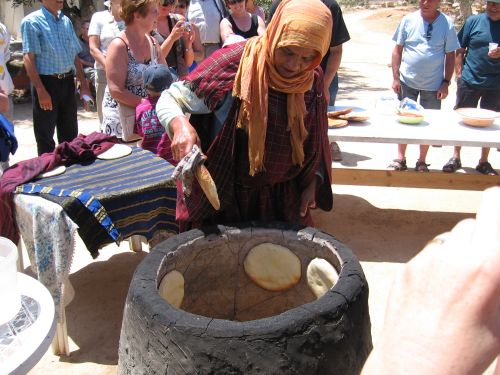 photo : 14 Cuisson traditionnelle du pain (18/05/2010)