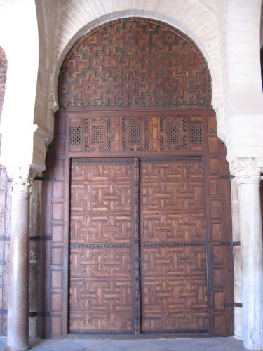 photo : 20 Une porte dans la Grande mosquee de Kairouan (19/05/2010)