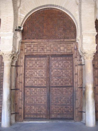 photo : 21 Une porte dans la Grande mosquee de Kairouan (19/05/2010)