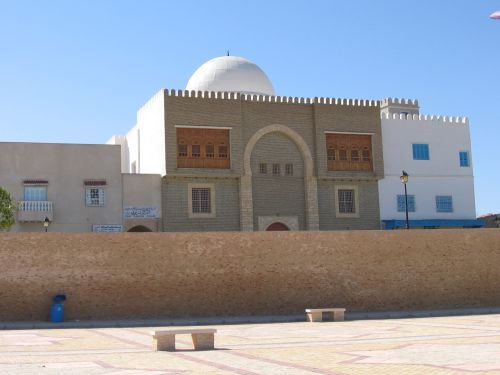 photo : 37 Immeuble pres de la Grande mosquee de Kairouan (19/05/2010)