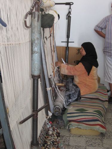 photo : 54 Realisation de tapis a Kairouan (19/05/2010)