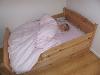 premiere sieste de Maina dans le grand lit (22/02/2014) (agrandir la photo)