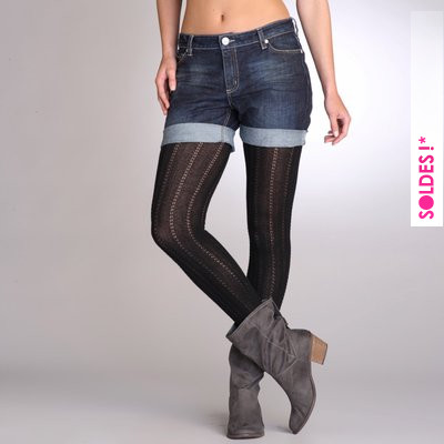 photo : bermuda en jean stretch taille basse a revers bleu brut used pas cher 10 euros 47