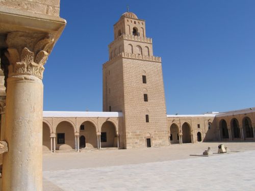 photo : 18 Le minaret de la Grande mosquee de Kairouan (19/05/2010)