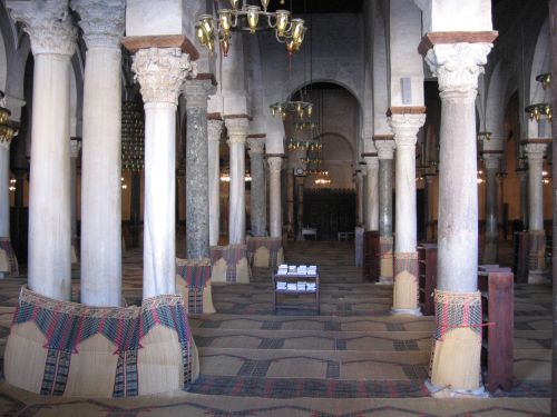 photo : 24 Salle des prieres de la Grande mosquee de Kairouan (19/05/2010)