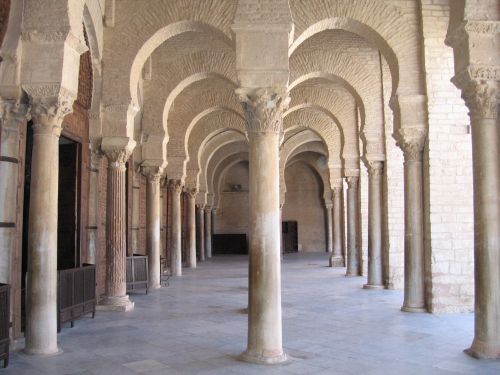photo : 28 Voutes de la Grande mosquee de Kairouan (19/05/2010)