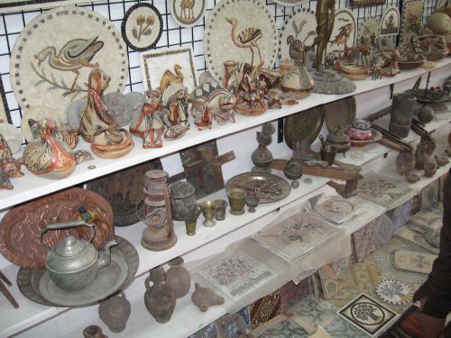 photo : 04 Artisan creant des mosaiques a Sousse (20/05/2010)