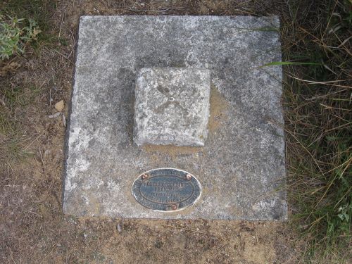 photo : borne IGN de la Pointe St Gildas 05 (31/07/2010)