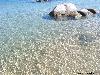 Eau transparente de l ile Lavezzi 2 (voir le fond d'écran)