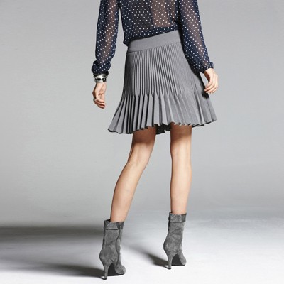 photo : jupe plissee grise 35 euros